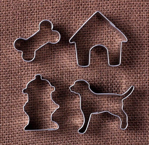 Mini Dog Cookie Cutters: Dog, Hydrant, Bone & Dog House | www.sprinklebeesweet.com