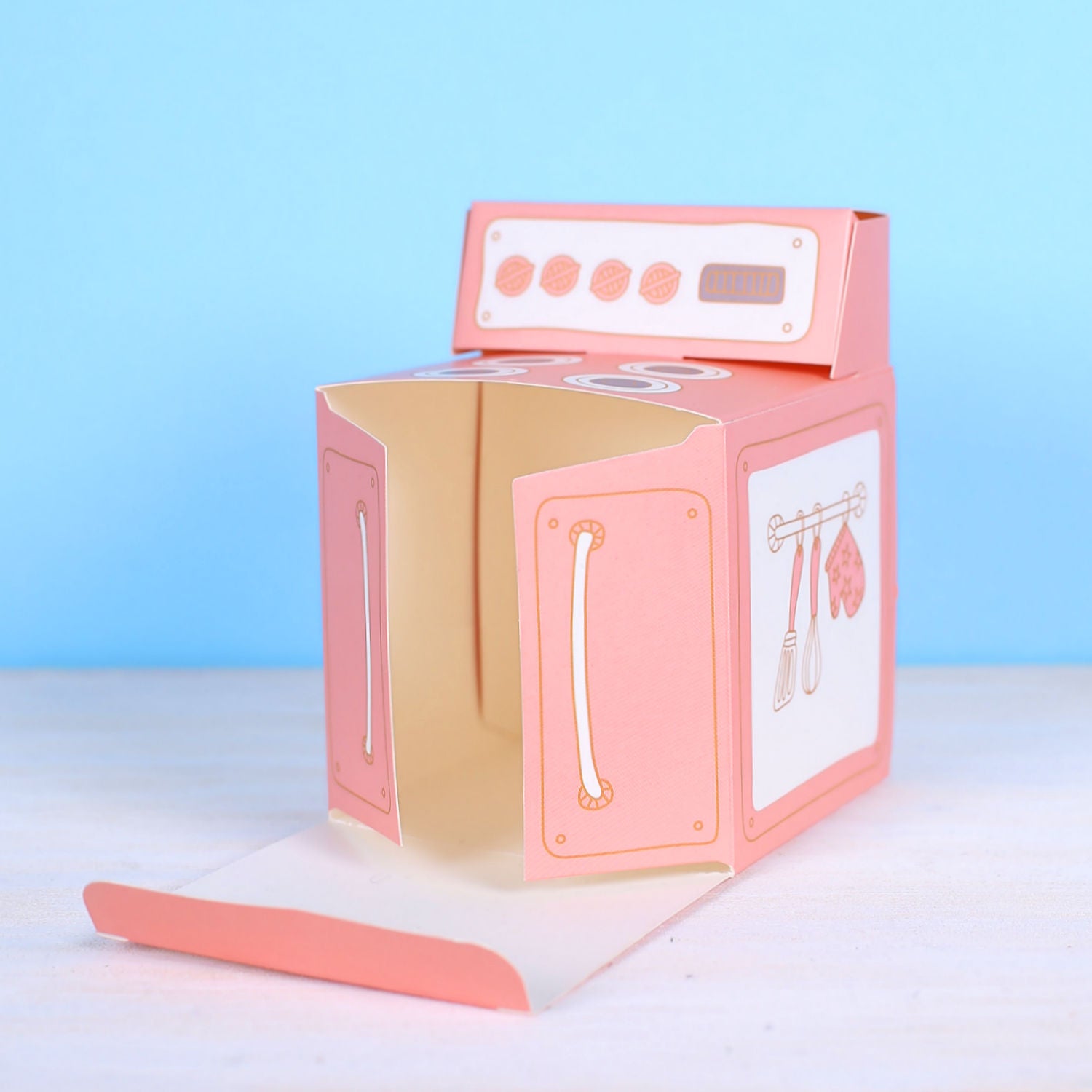 Vintage Oven Cupcake Box: Pink | www.sprinklebeesweet.com