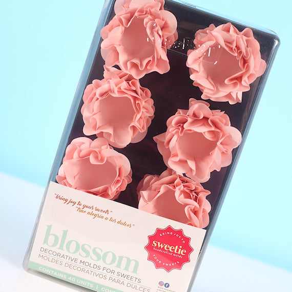 Blossom Flower Candy Cups: Soft Pink | www.sprinklebeesweet.com