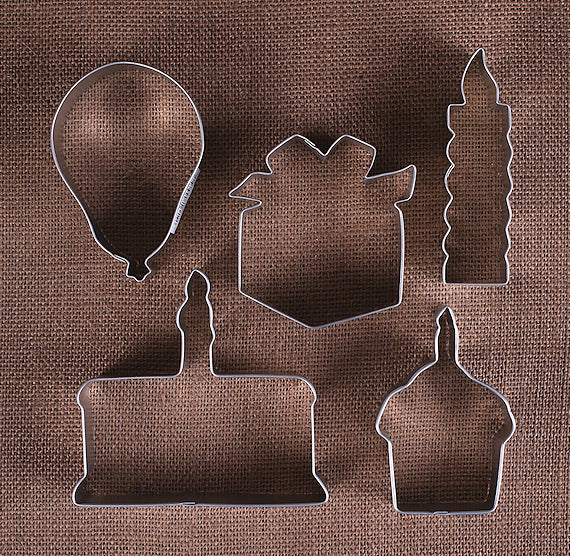 Birthday Cookie Cutter Set | www.sprinklebeesweet.com