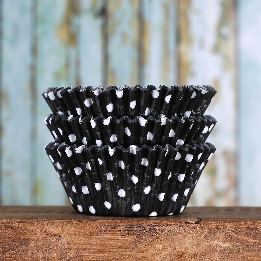 Bulk Black Cupcake Liners: Polka Dot | www.sprinklebeesweet.com