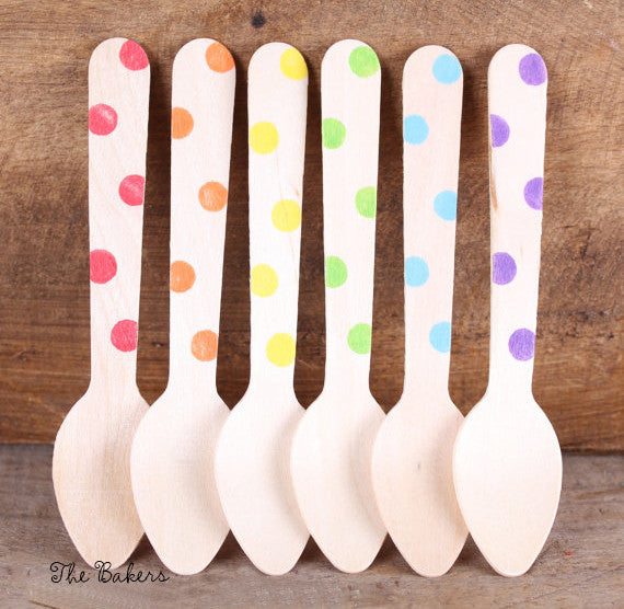 Mini Happy Rainbow Wooden Spoons: Polka Dot | www.sprinklebeesweet.com