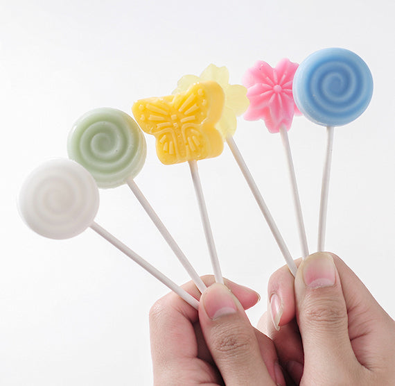 Silicone Lollipop Mold: Spring Flowers | www.sprinklebeesweet.com