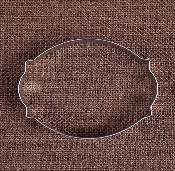 Cameo Plaque Oval Cookie Cutter | www.sprinklebeesweet.com