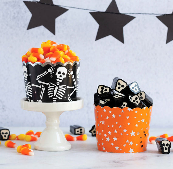 Halloween Baking Cups: Skeleton and Stars | www.sprinklebeesweet.com
