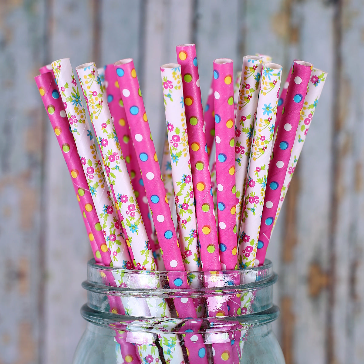 Pink Paper Straws: Floral and Polka Dot | www.sprinklebeesweet.com