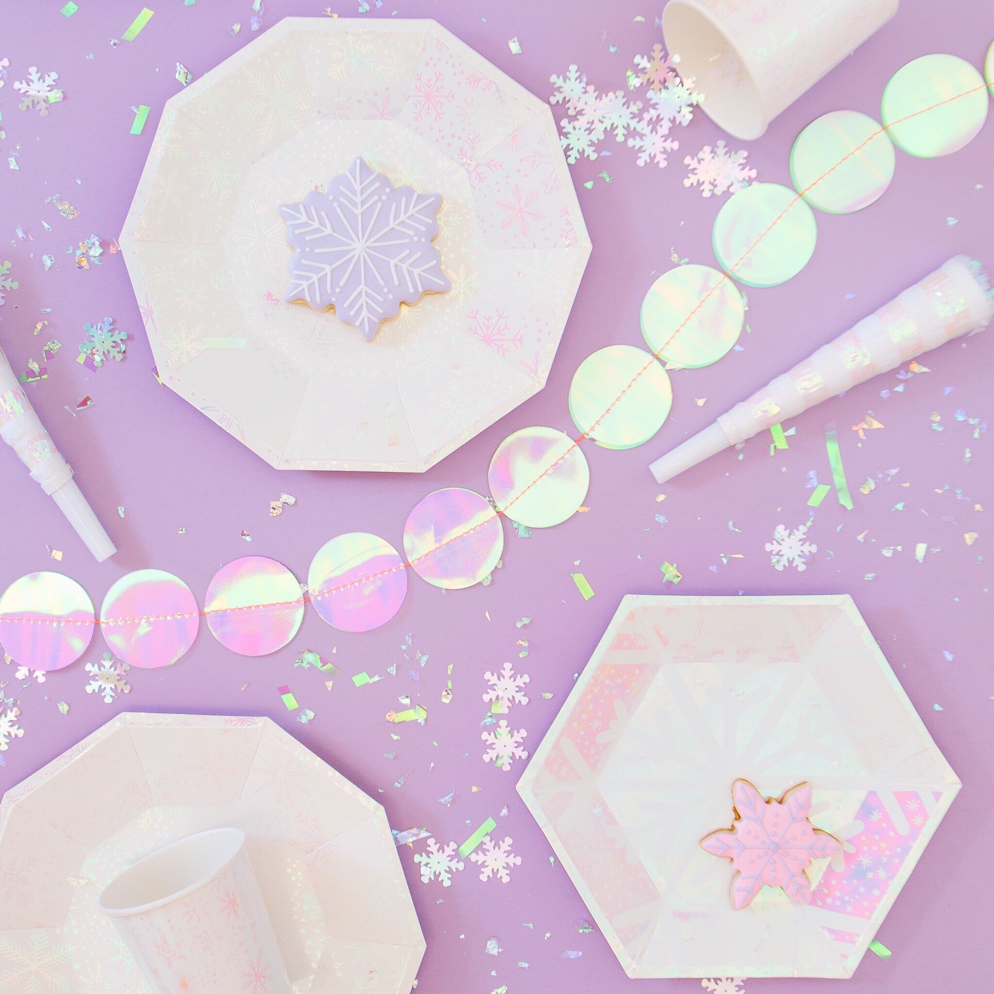 Iridescent Snowflake Plates | www.sprinklebeesweet.com