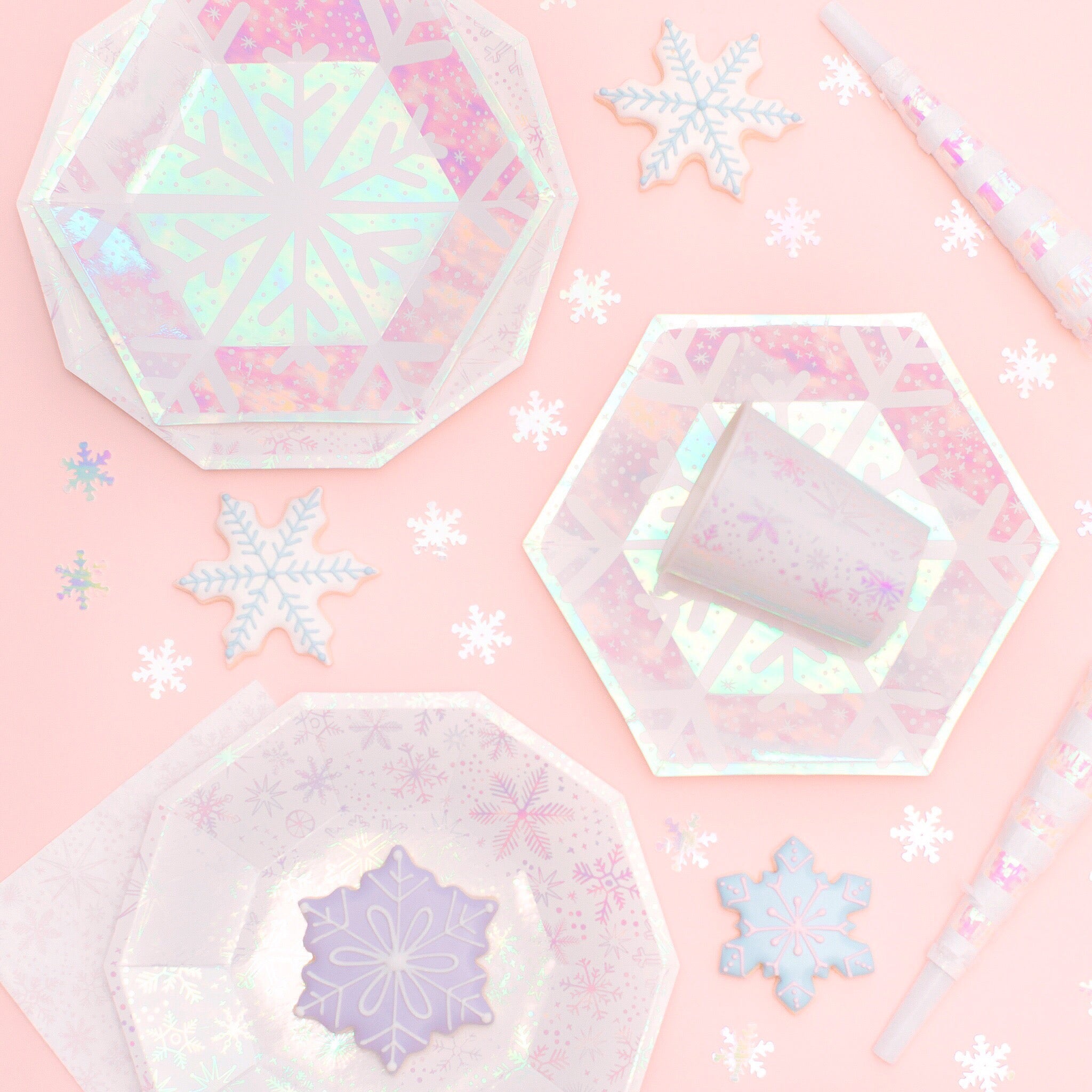 Iridescent Snowflake Plates | www.sprinklebeesweet.com