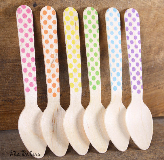 Mini Bright Rainbow Wooden Spoons: Mini Polka Dot | www.sprinklebeesweet.com
