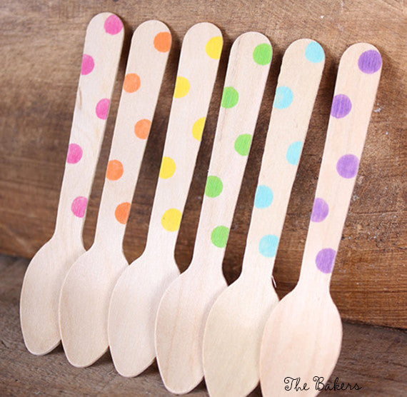 Mini Bright Rainbow Wooden Spoons: Polka Dot | www.sprinklebeesweet.com