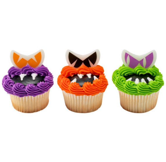 Halloween Cupcake Topper Rings: Glow in the Dark Eyes | www.sprinklebeesweet.com