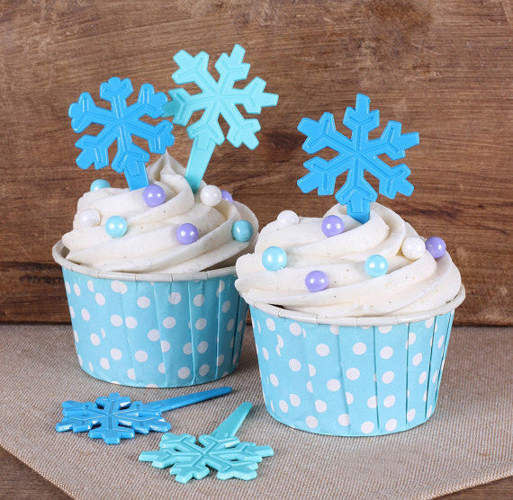 Blue Snowflake Cupcake Picks | www.sprinklebeesweet.com