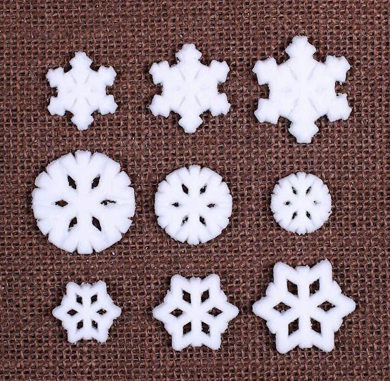Assorted Snowflake Sugar Toppers | www.sprinklebeesweet.com