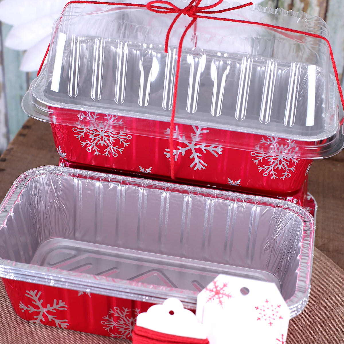 Shop Christmas Loaf Pan Kit: Christmas Bread Loaf Pans with Lids – Sprinkle  Bee Sweet