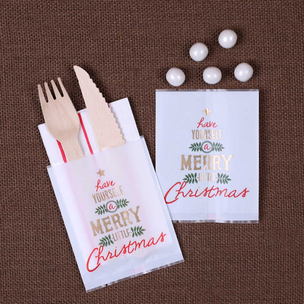 Mini Merry Christmas Candy Bags | www.sprinklebeesweet.com