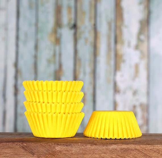 Bulk Mini Yellow Cupcake Liners: Solid | www.sprinklebeesweet.com