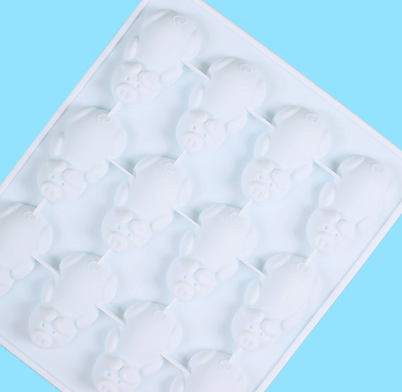 Silicone Pig Candy Mold | www.sprinklebeesweet.com