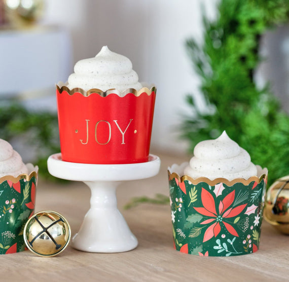 Christmas Baking Cups: Poinsettia | www.sprinklebeesweet.com