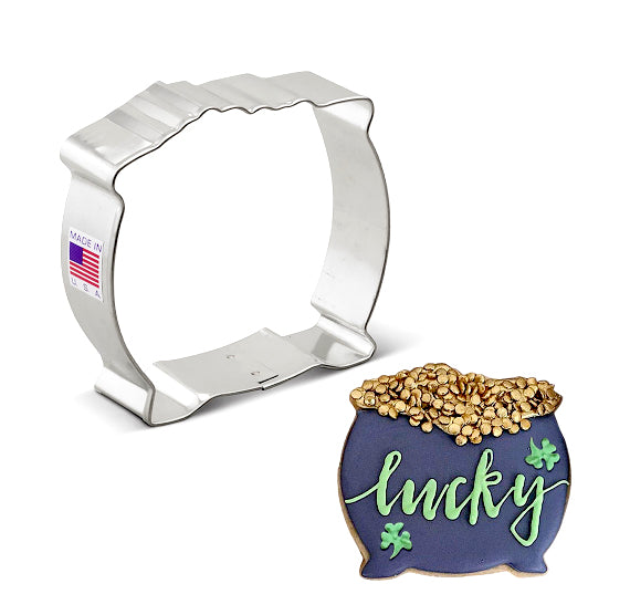 Pot of Gold Cookie Cutter: Witch Cauldron | www.sprinklebeesweet.com