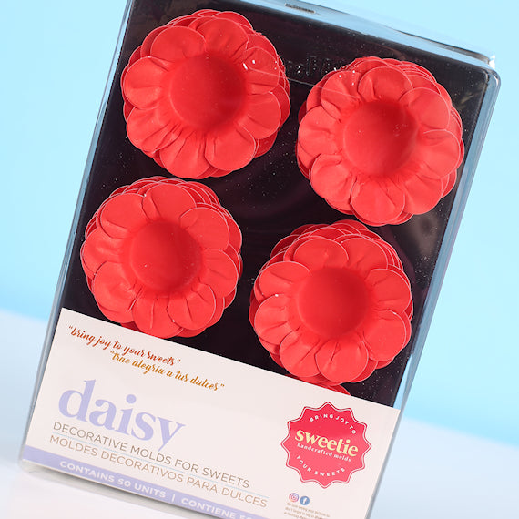 Daisy Flower Candy Cups: Red | www.sprinklebeesweet.com