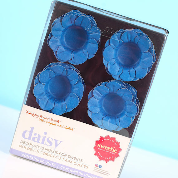 Daisy Flower Candy Cups: Royal Blue | www.sprinklebeesweet.com