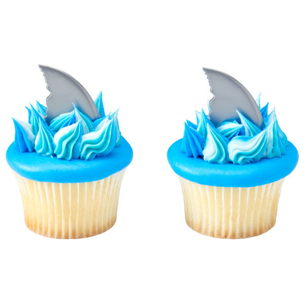 Shark Fin Cupcake Picks | www.sprinklebeesweet.com