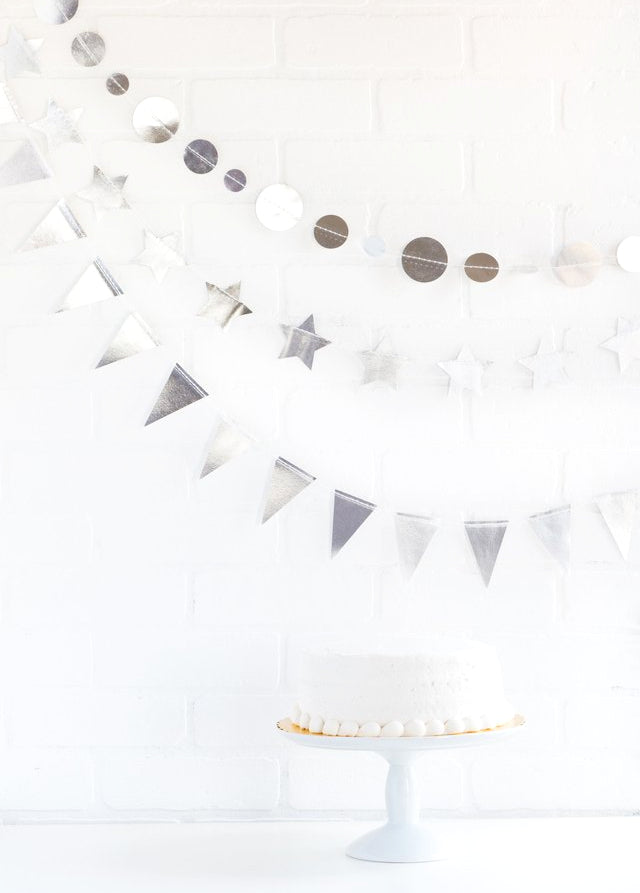 Mini Party Banners: Silver | www.sprinklebeesweet.com