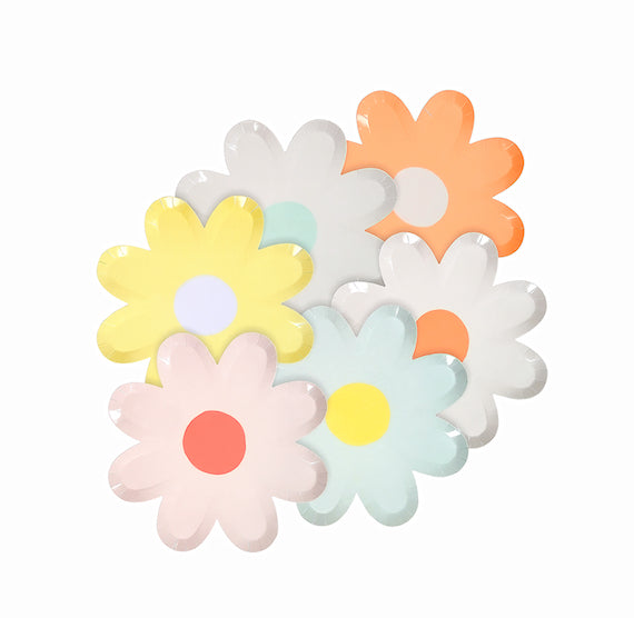 Small Pastel Daisy Plates | www.sprinklebeesweet.com