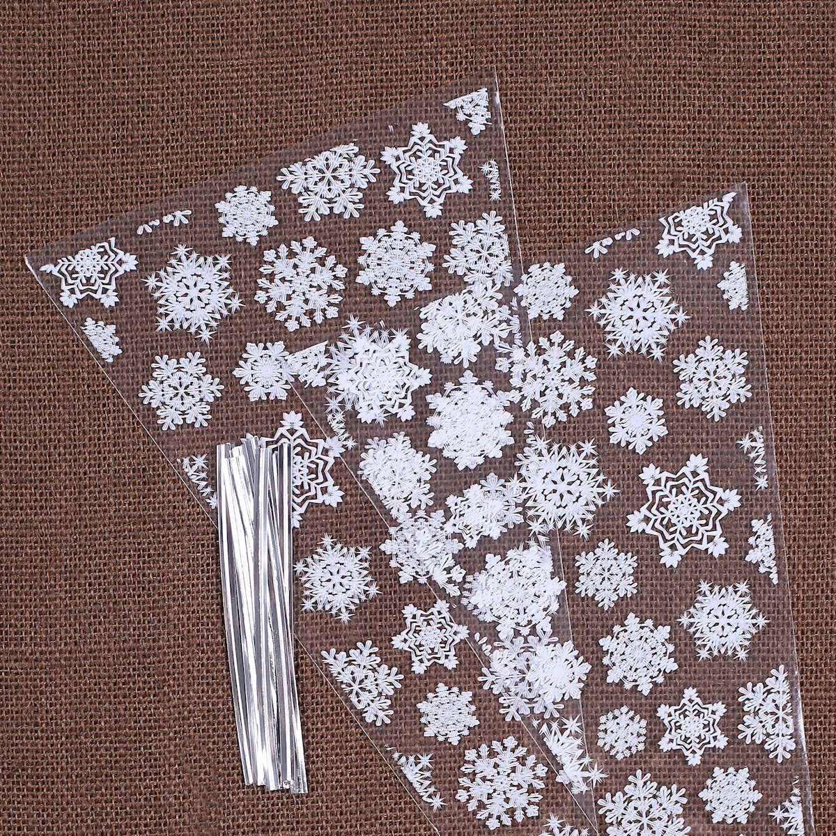 Snowflake Cone Bags | www.sprinklebeesweet.com