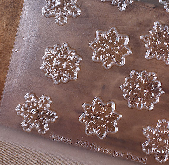 Snowflake Chocolate Mold | www.sprinklebeesweet.com