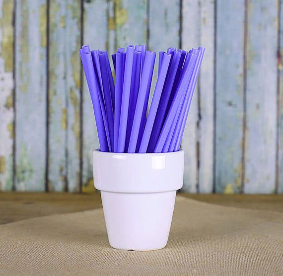 Bulk Light Purple Lollipop Sticks: 4.5" | www.sprinklebeesweet.com