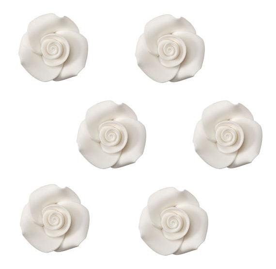 Edible White Fondant Roses: 1" | www.sprinklebeesweet.com