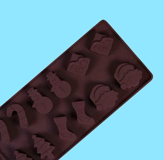 Christmas Candy Mold: Silicone | www.sprinklebeesweet.com