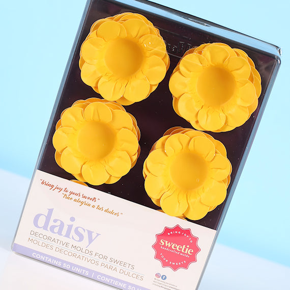 Daisy Flower Candy Cups: Yellow | www.sprinklebeesweet.com