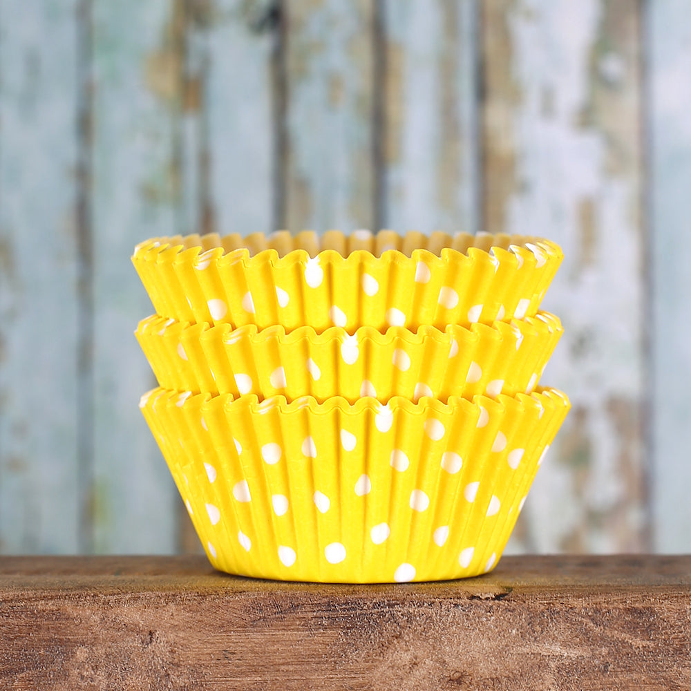 Bulk Yellow Cupcake Liners: Polka Dot | www.sprinklebeesweet.com