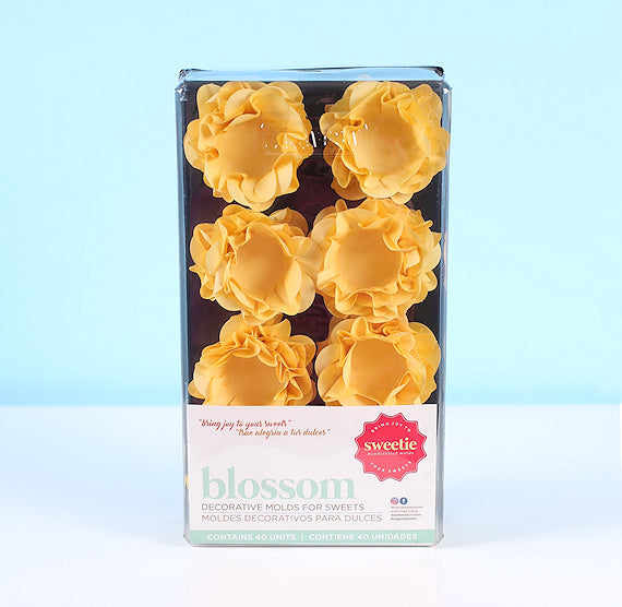 Blossom Flower Candy Cups: Soft Yellow | www.sprinklebeesweet.com