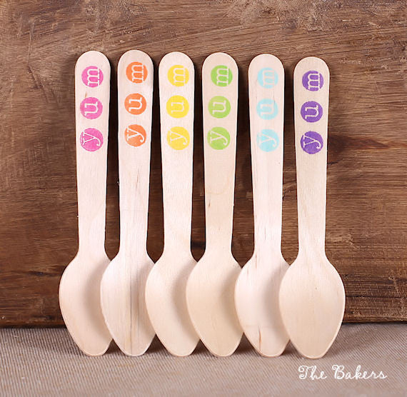 Mini Bright Rainbow Wooden Spoons: Yum | www.sprinklebeesweet.com